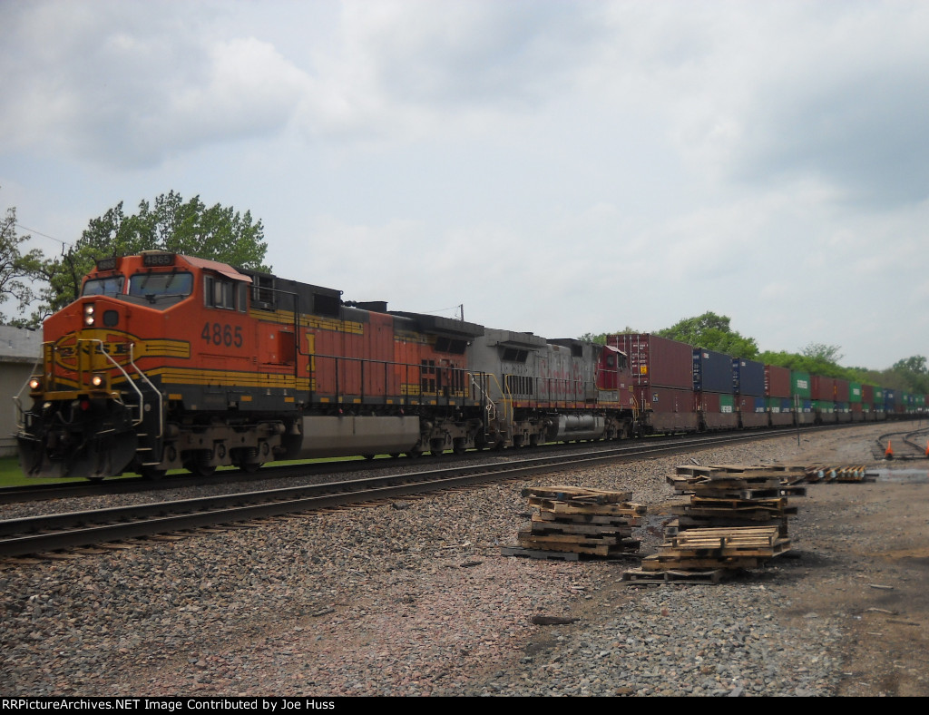 BNSF 4865 East